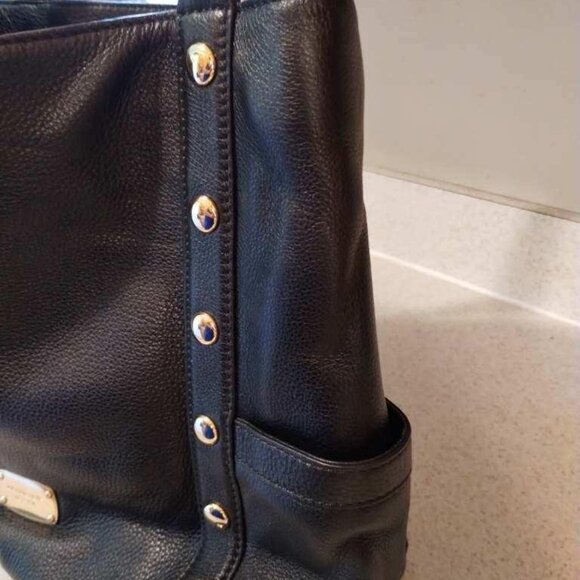 MICHAEL KORS POCKETBOOK NWT - Picture 3 of 9